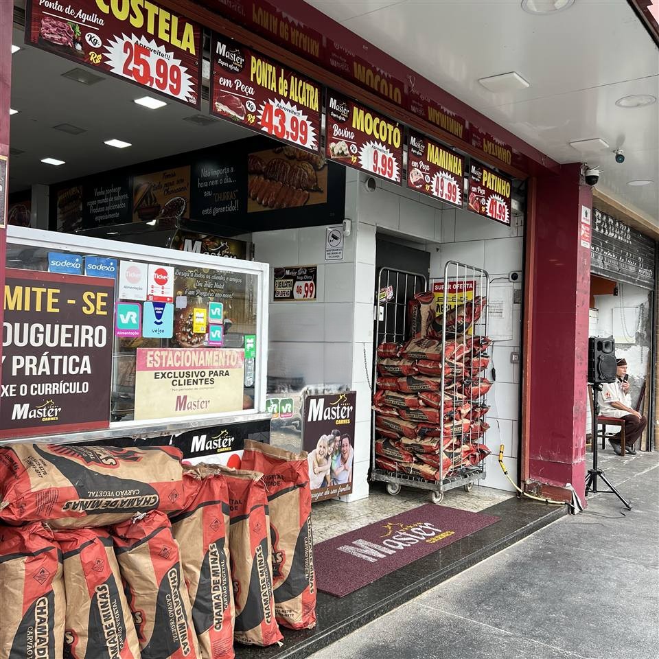 Entrega de pedidos da Master Carnes com atendimento cuidadoso em São Paulo
